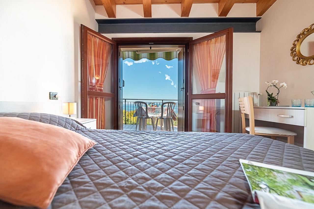 Apartments Eden - Regarda Travel Lazise Buitenkant foto